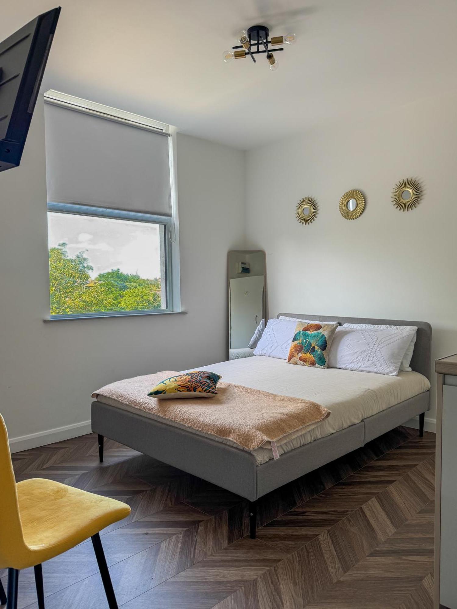 Dalston Luxe Hotel *